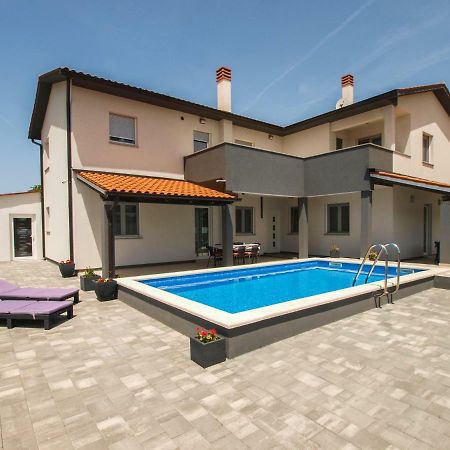 4 Stars Apartments-Pikula Fažana Buitenkant foto