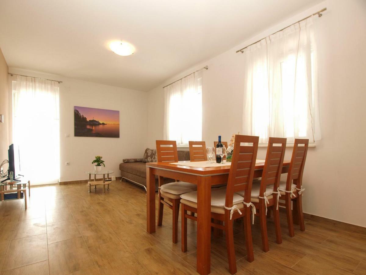 4 Stars Apartments-Pikula Fažana Buitenkant foto