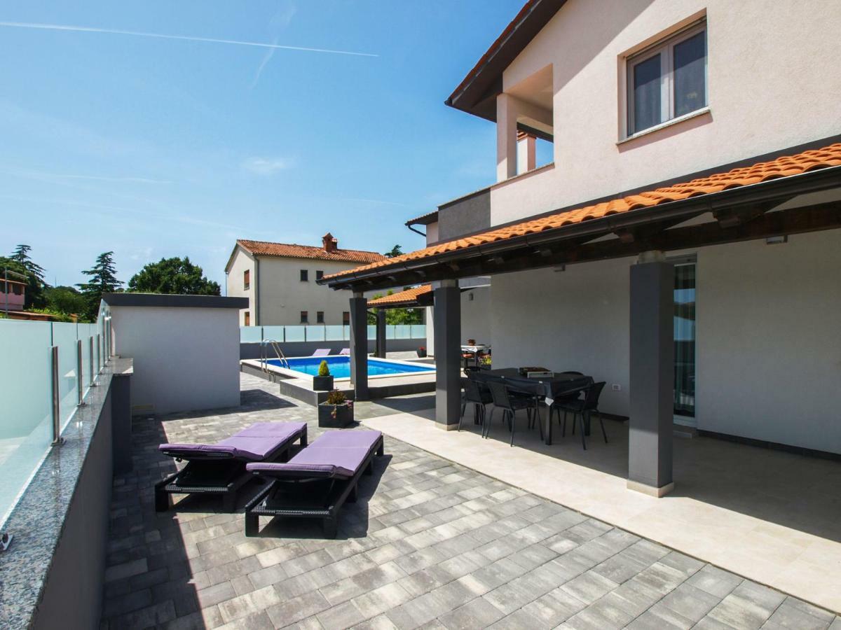 4 Stars Apartments-Pikula Fažana Buitenkant foto