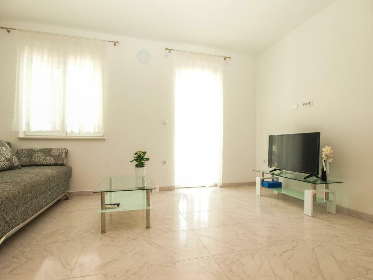 4 Stars Apartments-Pikula Fažana Buitenkant foto