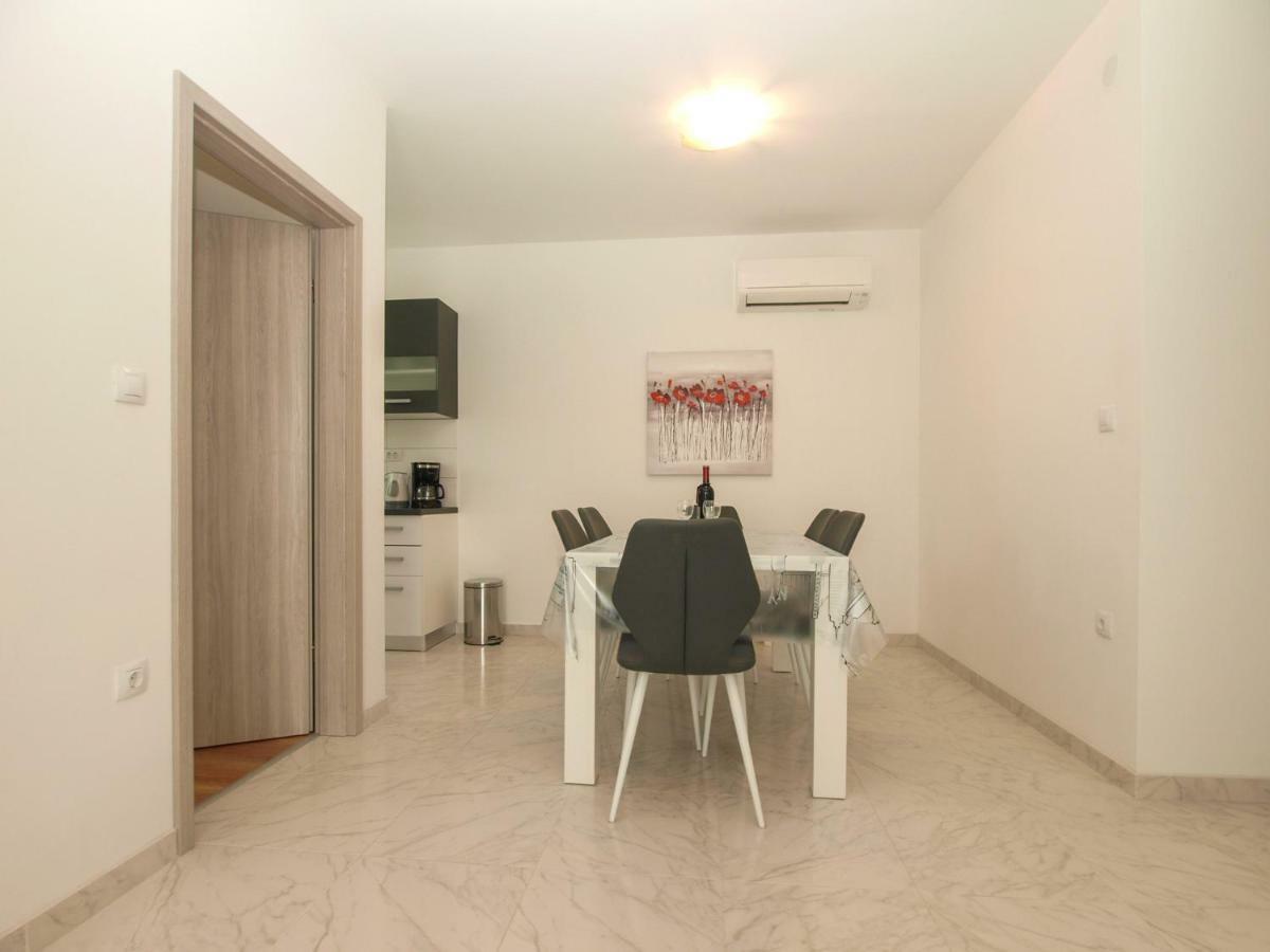 4 Stars Apartments-Pikula Fažana Buitenkant foto