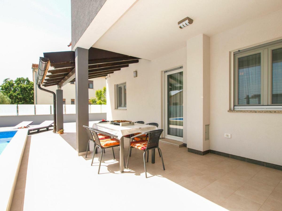 4 Stars Apartments-Pikula Fažana Buitenkant foto