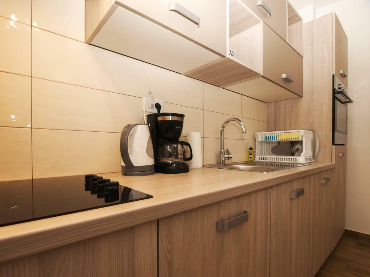 4 Stars Apartments-Pikula Fažana Buitenkant foto