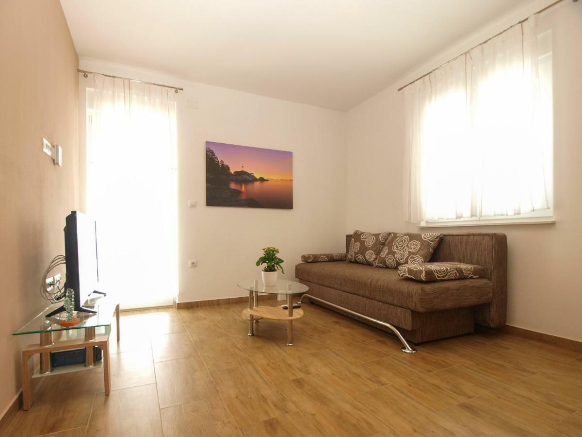 4 Stars Apartments-Pikula Fažana Buitenkant foto